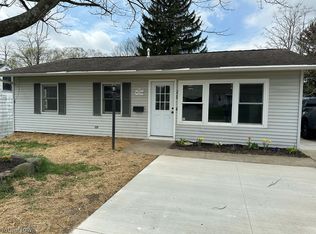228 1st St, Wadsworth, OH 44281