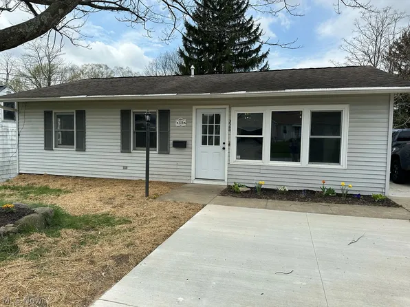 228 1st St, Wadsworth, OH 44281