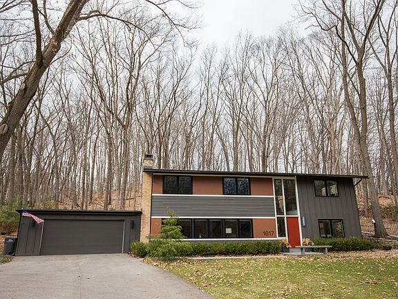 3rd image of 1617 Laraway Lake Dr SE