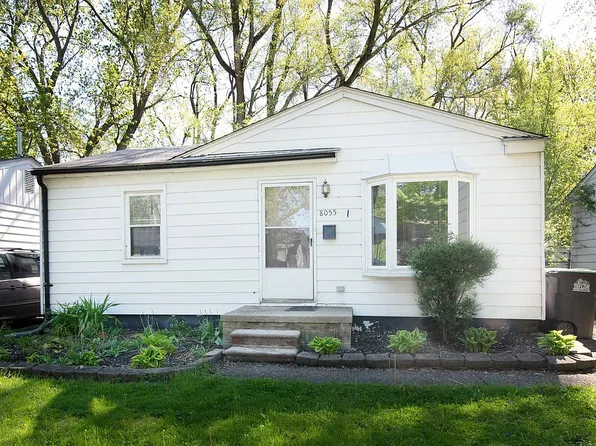 8055 Elm St, Taylor, MI 48180