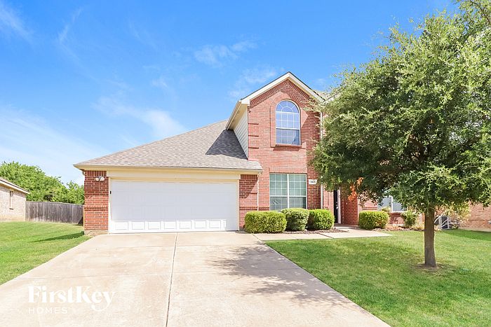 1st image of 809 Dover Park Trl