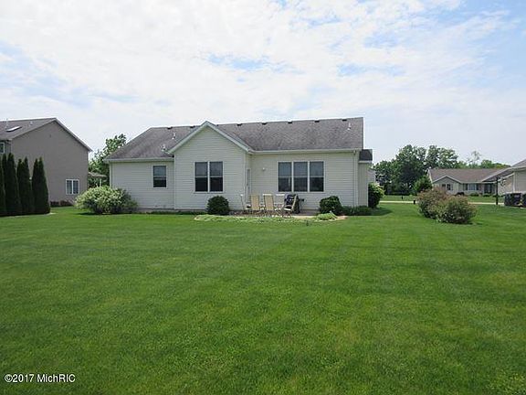 3rd image of 2648 Nighthawk Ave