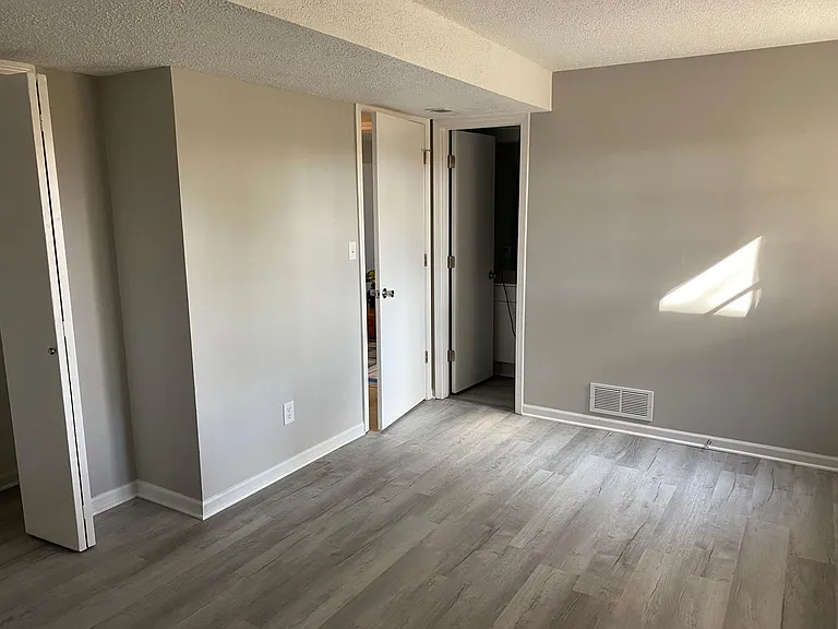 315 Lakeland Dr — Photo 9