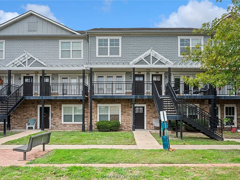 1725 Harvey Mitchell Pkwy S #2125 — Photo 14