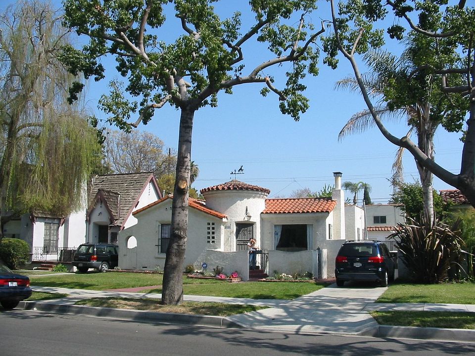 2nd image of 2156 Eucalyptus Ave