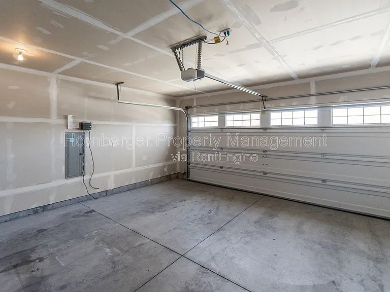 9105 W Red St — Photo 11