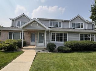 10081 W Whitnall Edge Dr UNIT F, Franklin, WI 53132