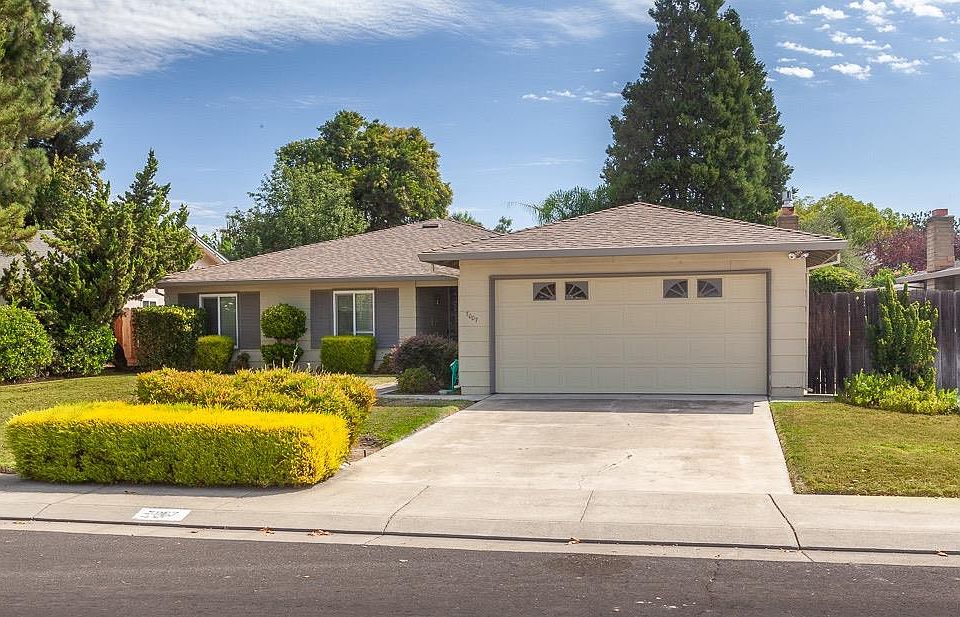 1st image of 7007 Bridgeport Cir