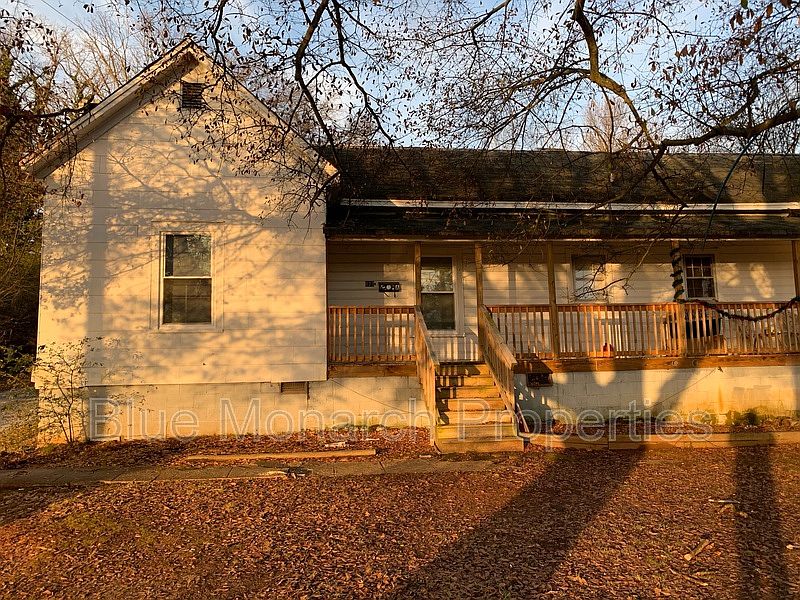 1st image of 427 Meller St APT B