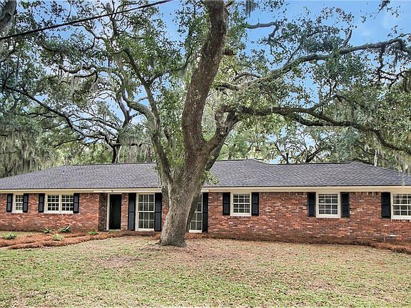 2nd image of 207 Rivera Dr