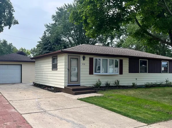 1938 Eastman Ave, Green Bay, WI 54302