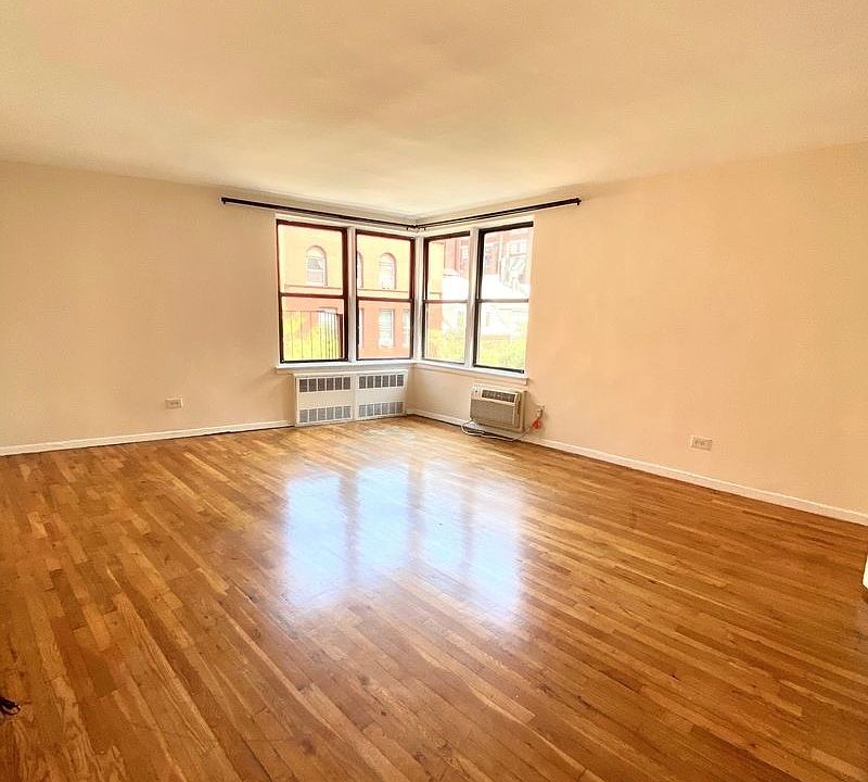 1st image of 165 Christopher St APT 4Q
