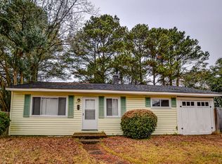 1401 River Oaks Dr, Norfolk, VA 23502