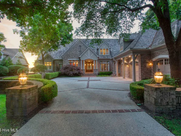 824 Gull Point Road, Wilmington, NC 28405
