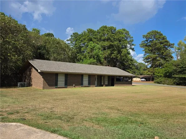 111 Navarro Ct, Natchitoches, LA 71457