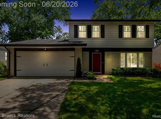 24248 Hampton Hill St, Novi, MI 48375