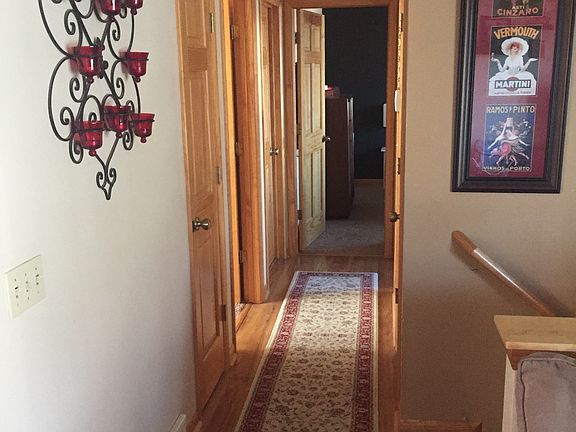3rd image of 221 Hackberry Dr