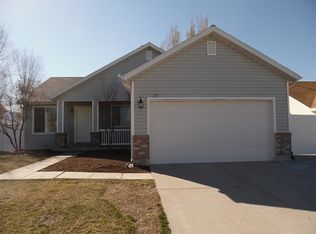 297 Majestic St, Kaysville, UT 84037