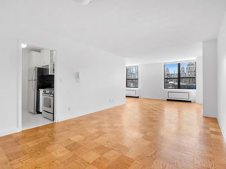 247 W 87th St #10H — Photo 1