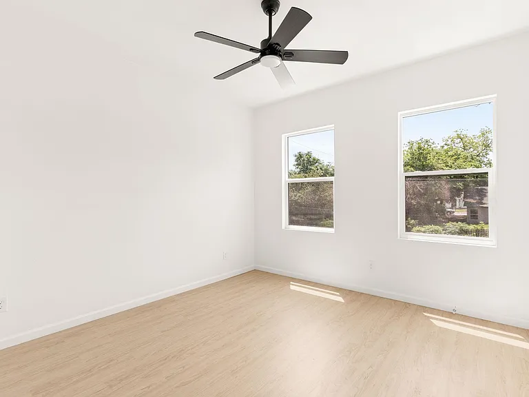 1835 Dawson St #101 — Photo 14