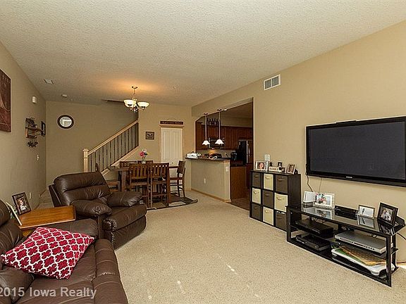 2nd image of 8455 Boulder Dr