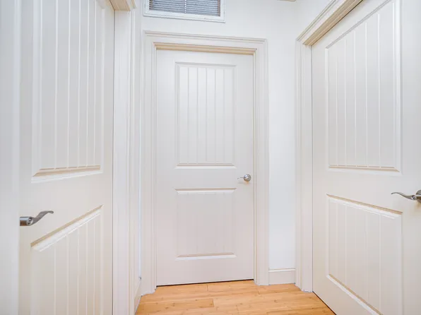 1689 East 21st Street image 31 of 32