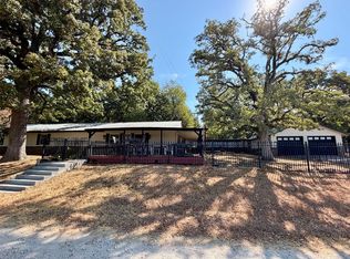 7386 Sooner Rd, Kingston, OK 73439
