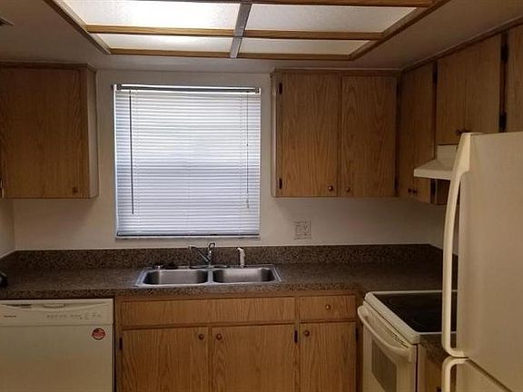 2nd image of 3637 Meriden Ave APT B