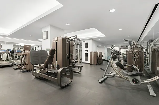 Sold by R New York | media 12