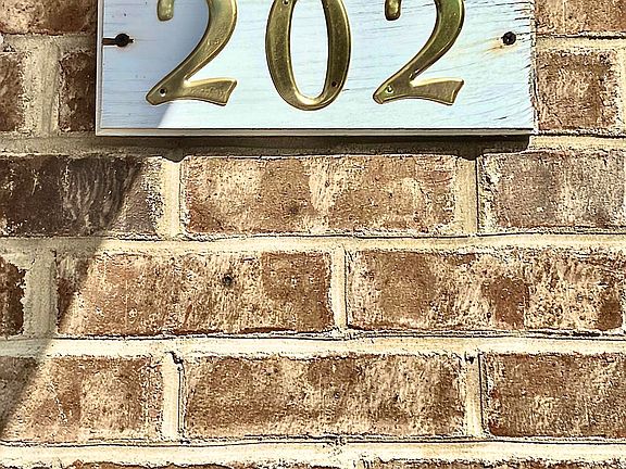 5th image of 202 Waterford Ct #0
