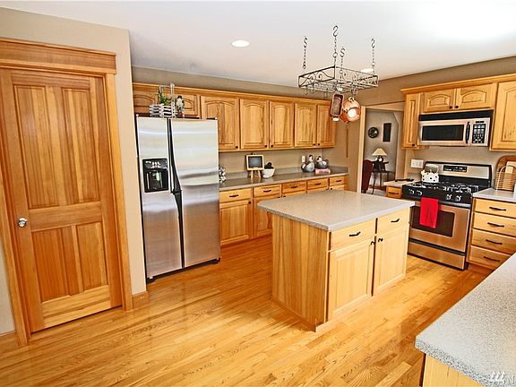 5th image of 1614 42nd St NW