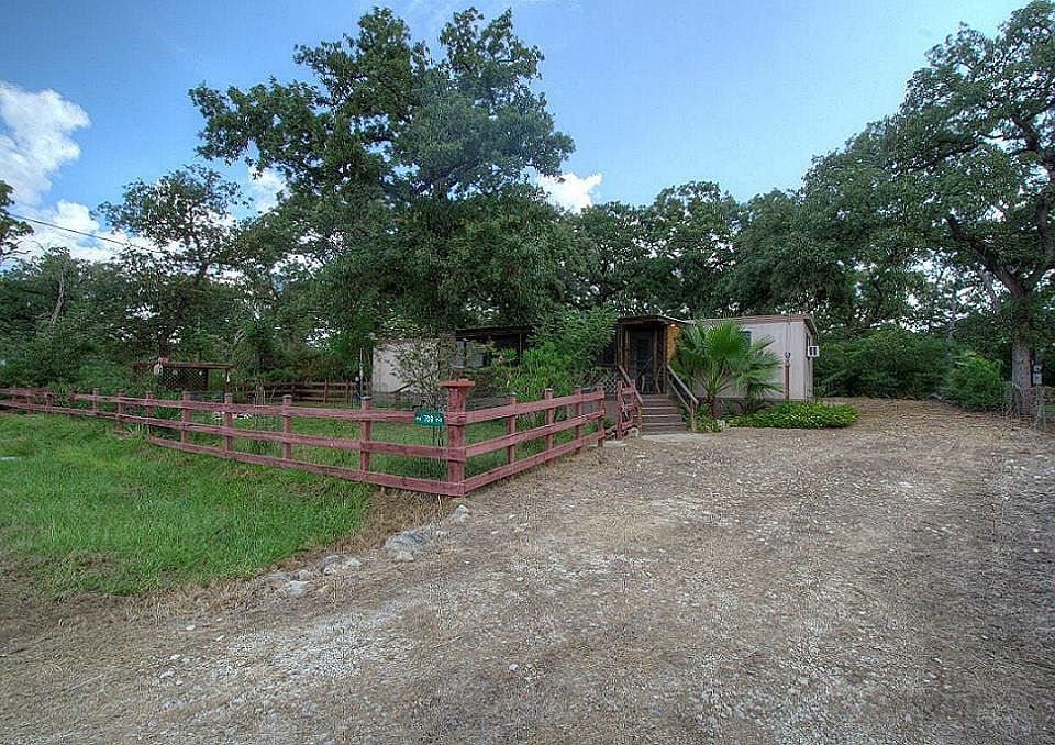 1st image of 709 Tanglewood Dr