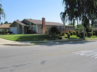 1st image of 402 Almeria Ct