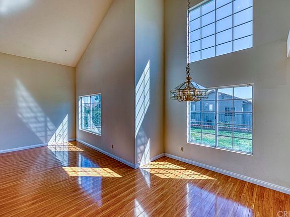4th image of 27724 Bridlewood Dr