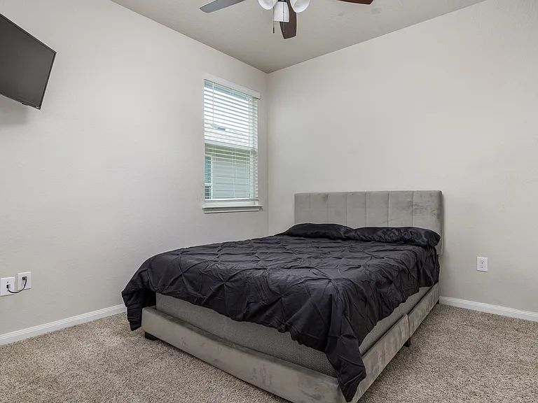 708 Quarton Dr — Photo 12