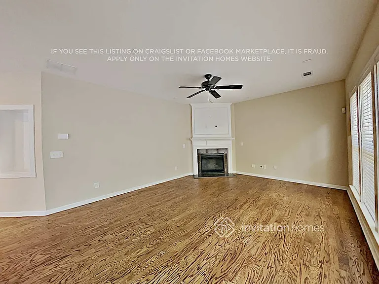 160 Edgewater Trl — Photo 5