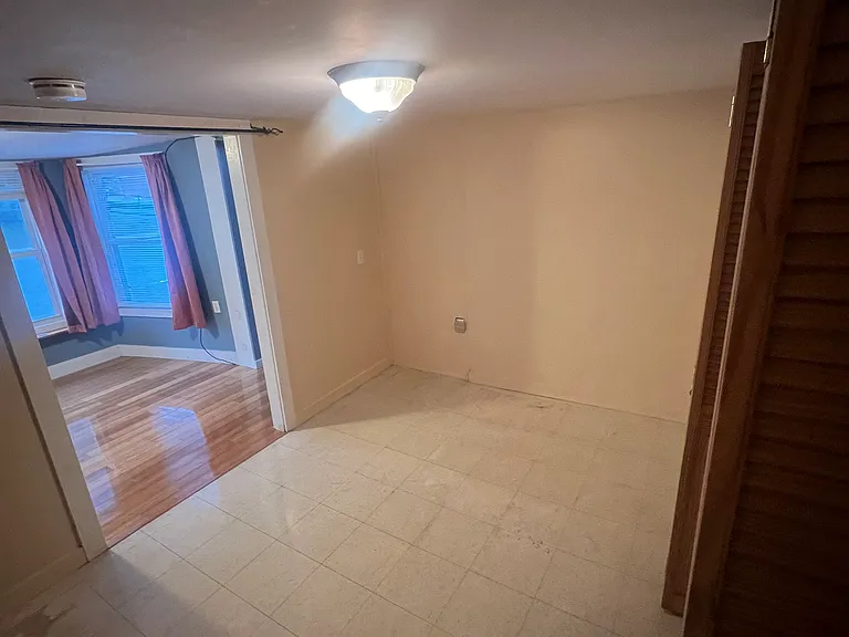 44 Knowlton St — Photo 7