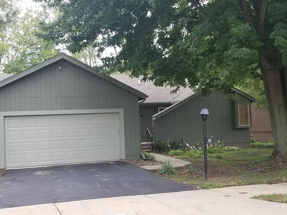 1st image of 2607 Woodhill Dr
