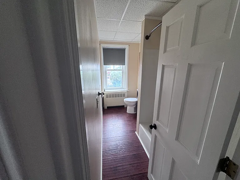 50 South St — Photo 15