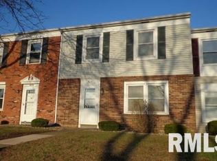 3656 N Sandia Dr, Peoria, IL 61604