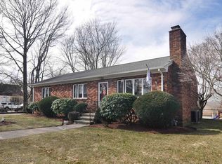 1 Rossi Dr, North Providence, RI 02904