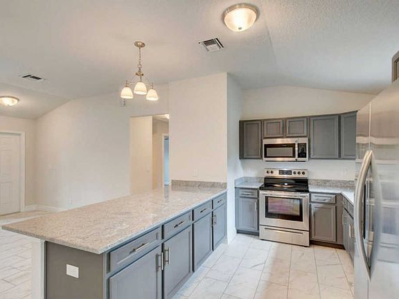 5th image of 5912 NW Culebra Ave