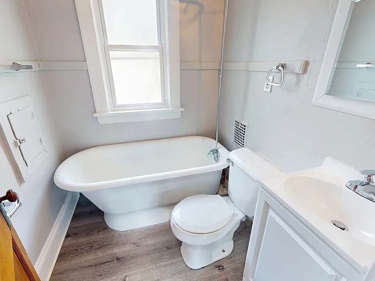 9715 Plymouth Ave — Photo 33
