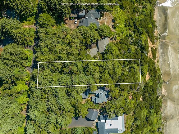 3rd image of 100 SW Surfland Ct