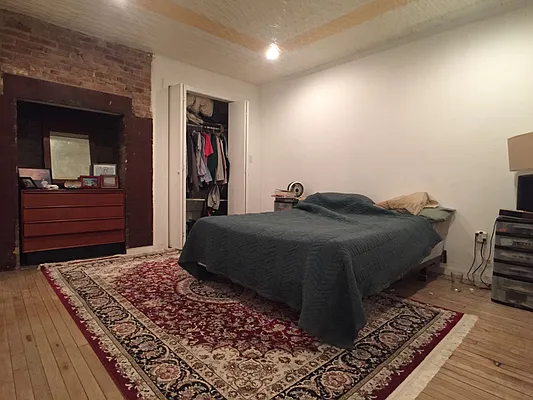 Rented by Zone Corp | media 9