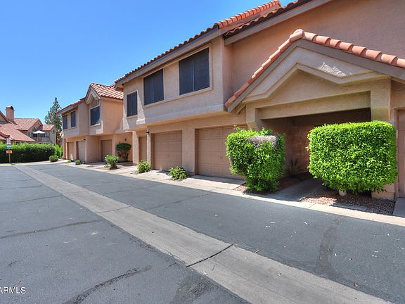 2nd image of 1001 N Pasadena Street #100