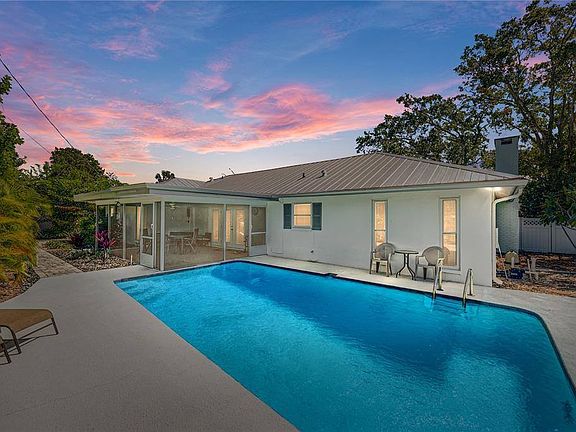 3rd image of 2195 Dolphin Blvd S