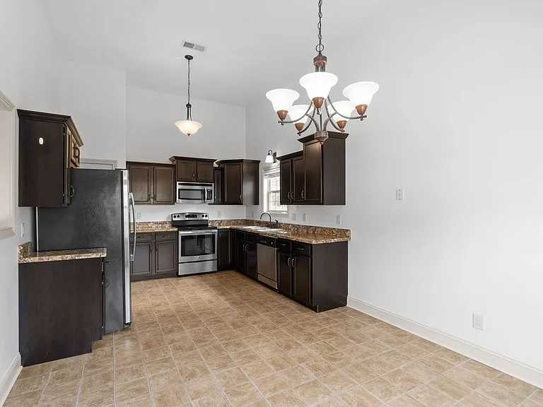 1845 Deerstand Dr — Photo 11