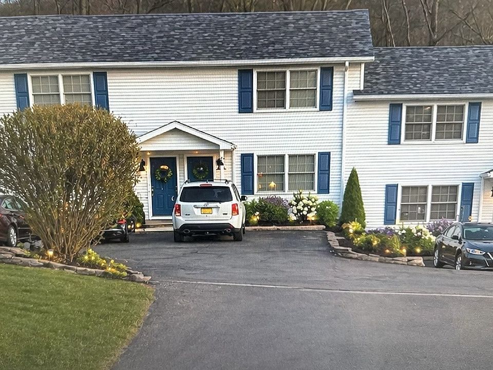 1st image of 11082 Creek Rd #B