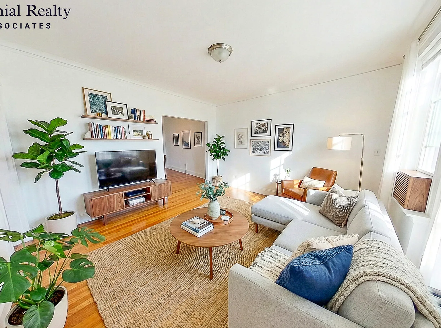 1 bed, 1.0 bath, 650 sqft, $2,695 — Photo 2